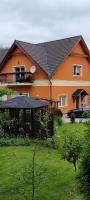 Vonkajšia záhrada v ubytovaní Apartamenty Kora Cieplice