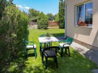 Vonkajšia záhrada v ubytovaní Apartment Renata by Interhome