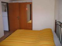 Posteľ alebo postele v izbe v ubytovaní Apartment in Razanac/Zadar Riviera 8227