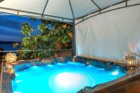 Bazén v ubytovaní One-Bedroom Apartment in Crikvenica LXXIX alebo v jeho blízkosti