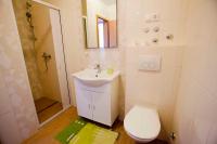 Koupelna v ubytování Apartment Vrbnik 6