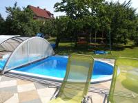 Bazén v ubytovaní Holiday home Balatonfűzfo/Balaton 18798 alebo v jeho blízkosti