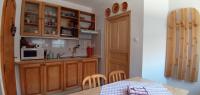 Kuchnia lub aneks kuchenny w obiekcie Foki Apartman