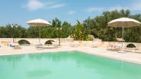 Bazén v ubytovaní Appartamento Gardenia in Villa Mariella alebo v jeho blízkosti