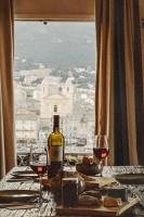 Nápoje v ubytování Hôtel Des Gouverneurs