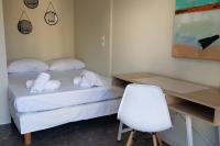 Posteľ alebo postele v izbe v ubytovaní Double Apartment - Athens Center, 7 BD, 3 BATH