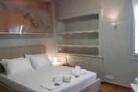 Posteľ alebo postele v izbe v ubytovaní Double Apartment - Athens Center, 7 BD, 3 BATH