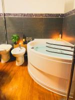 A bathroom at Trevi Fountain Luxury Guest House