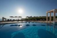 Bazén v ubytovaní Hotel Caretta Beach alebo v jeho blízkosti