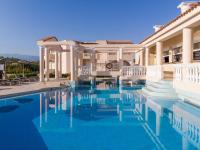 Bazén v ubytovaní Hotel Caretta Beach alebo v jeho blízkosti