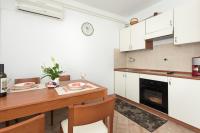 Kuchnia lub aneks kuchenny w obiekcie Apartmani PARADISO