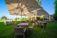 Vonkajšia záhrada v ubytovaní Hotel Santa Gilla