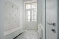 A bathroom at Király 35 Luxury Apartment with free parking