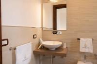 A bathroom at TERRA TERRA - Masseria Minunni