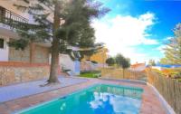 Bazén v ubytovaní VILLA CERCA DE LA PLAYA,PISCINA PRIVADA,BBq alebo v jeho blízkosti