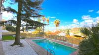 Bazén v ubytovaní VILLA CERCA DE LA PLAYA,PISCINA PRIVADA,BBq alebo v jeho blízkosti