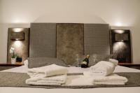 Postel nebo postele na pokoji v ubytování Hotel Dionysis Studios