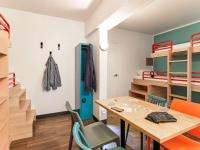 HotelF1 Paris Saint Ouen Marché Aux Pucesにあるベッド