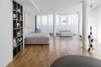 The Mandala Berlin, a Member of Design Hotelsにあるベッド