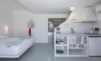 Posteľ alebo postele v izbe v ubytovaní Blu Suites and Studios
