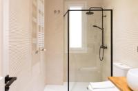 A bathroom at Garay