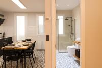 A bathroom at Garay