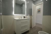 Kúpeľňa v ubytovaní Livingtarifa Apartamento Coco