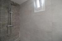 Kúpeľňa v ubytovaní Montsia 23 - Casa con piscina privada en Roses