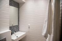 A bathroom at Chrysanthi's Apartment