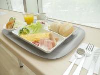ホテルの敷地内または近くでの食事または食べ物