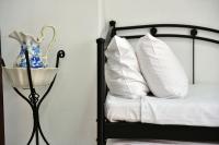 Posteľ alebo postele v izbe v ubytovaní Arco I/ Downtown Rustic Apartment/4 min from port