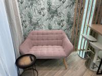 A seating area at ZEUS DESIGN Mini Studio Vienna #5a