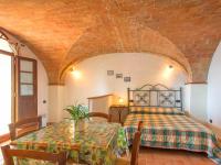 Posteľ alebo postele v izbe v ubytovaní Apartment Stregaia-3 by Interhome