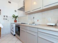 Kuchyň nebo kuchyňský kout v ubytování Apartment Josipa by Interhome