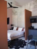 Posteľ alebo postele v izbe v ubytovaní SUITES 9 MALAGA, three unique suites with private plunge pool