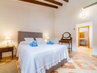 Posteľ alebo postele v izbe v ubytovaní Holiday Home Can Monjo by Interhome