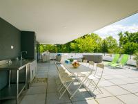 Balkón alebo terasa v ubytovaní Apartment Kenese by Interhome