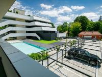 Bazén v ubytovaní Apartment Kenese by Interhome alebo v jeho blízkosti