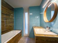 Kúpeľňa v ubytovaní Apartment Kenese by Interhome