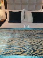 Posteľ alebo postele v izbe v ubytovaní Room in Apartment - Korifi Suites Collection adults