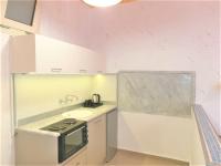 Kuchyňa alebo kuchynka v ubytovaní Room in Apartment - Korifi Suites Collection adults