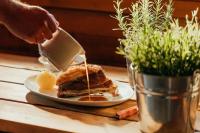 Jídlo v hotelu nebo okolí