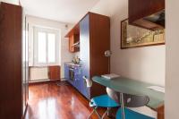 Kuchyňa alebo kuchynka v ubytovaní De Angeli Cozy Apartment- Youhosty