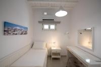 Posteľ alebo postele v izbe v ubytovaní Nireas Apartments Mykonos Downtown