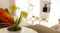 Půdorys ubytování Studio with access to the garden. Open pool. Beach very close. Wifi & Netflix FREE