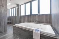Koupelna v ubytování Hellenic Vibes Smart Hotel