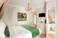 Gallery image of Luxury 2 Bedroom 2,5 Bathroom Apartment - Champs Elysees in Paris