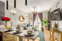 Gallery image of Luxury 2 Bedroom 2,5 Bathroom Apartment - Champs Elysees in Paris