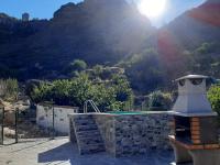 A general mountain view or a mountain view taken from the holiday home