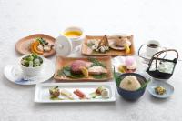 ホテルの敷地内または近くでの食事または食べ物